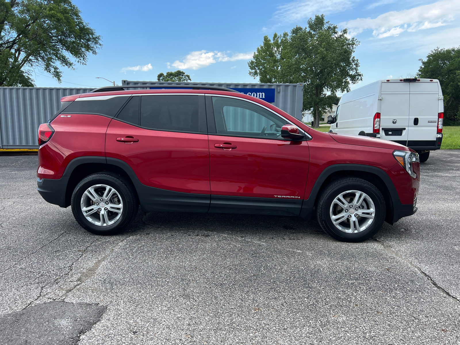 2023 GMC Terrain SLE 3