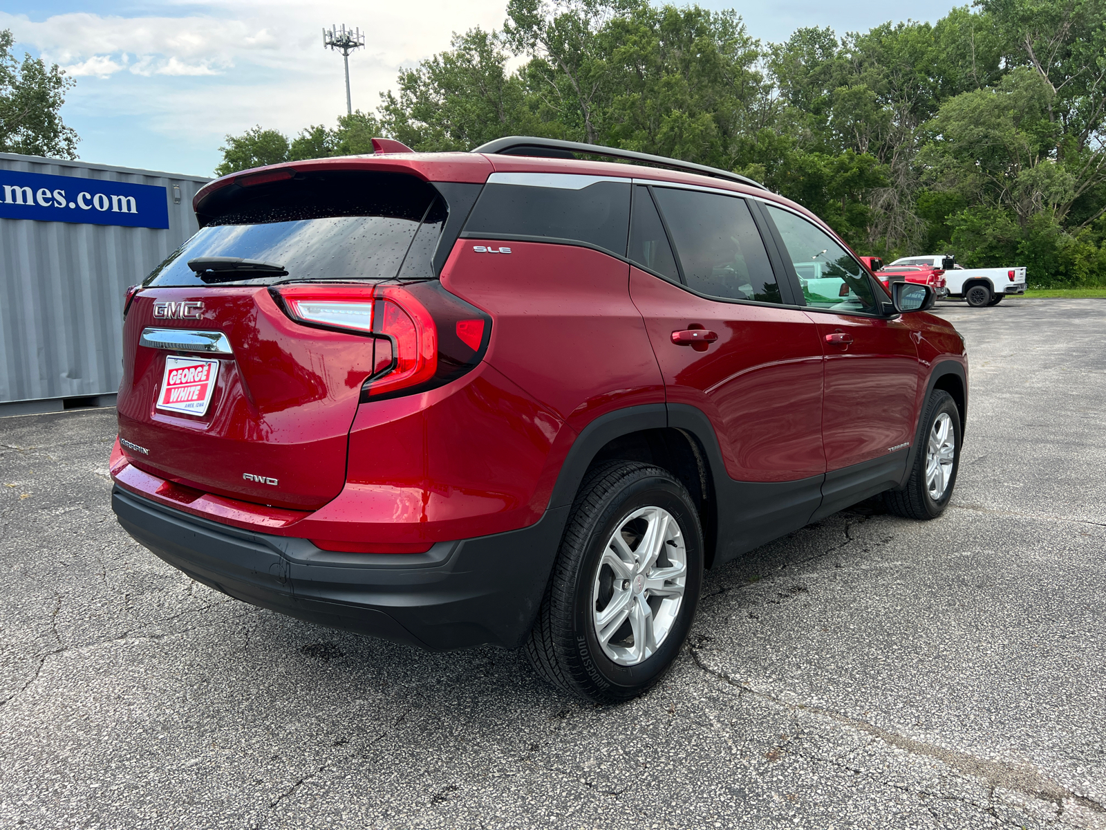 2023 GMC Terrain SLE 4