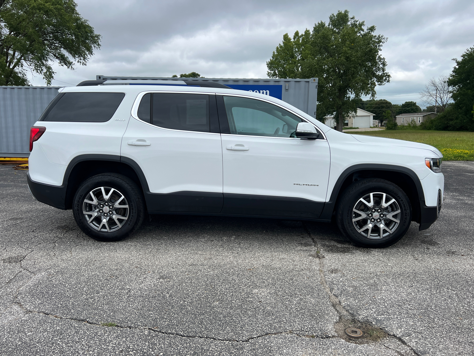 2023 GMC Acadia SLT 3