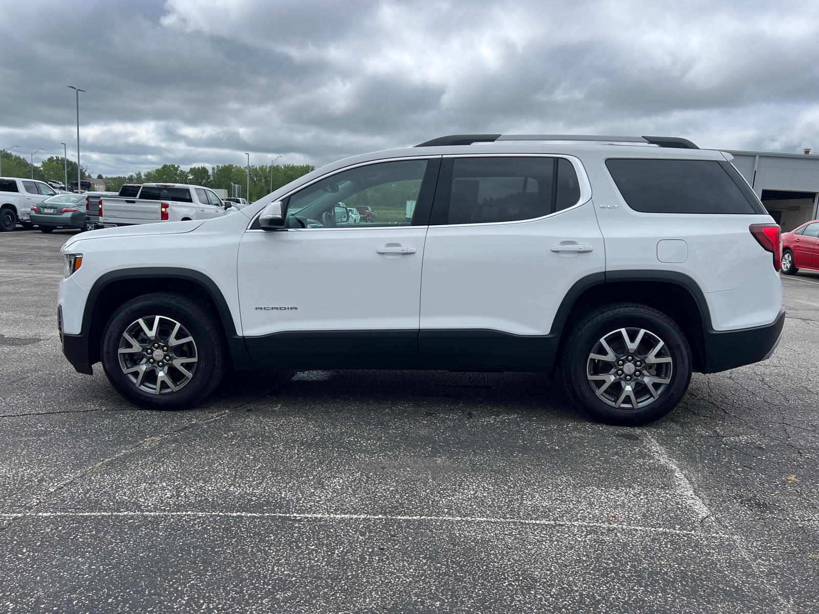 2023 GMC Acadia SLT 7