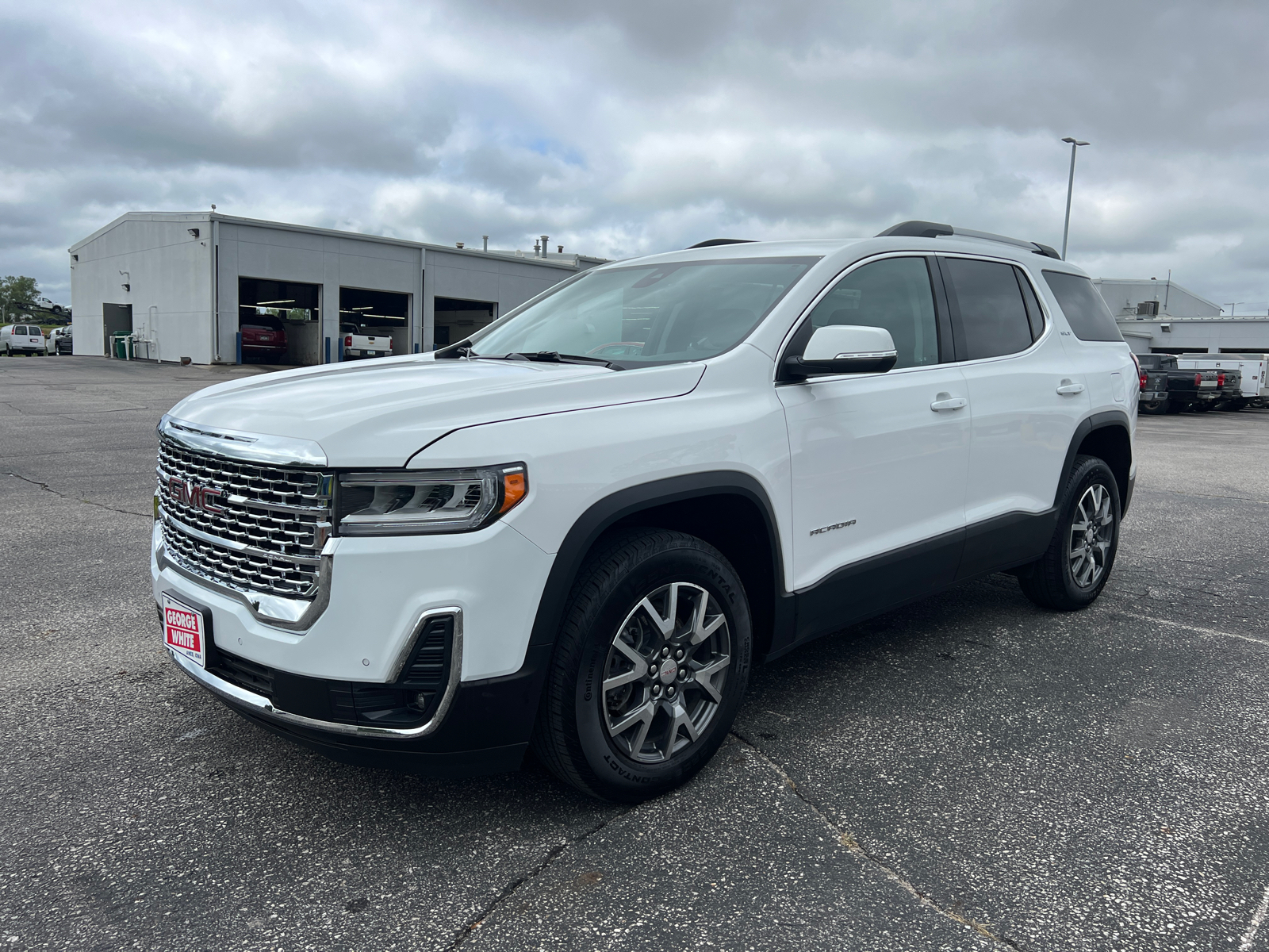 2023 GMC Acadia SLT 8