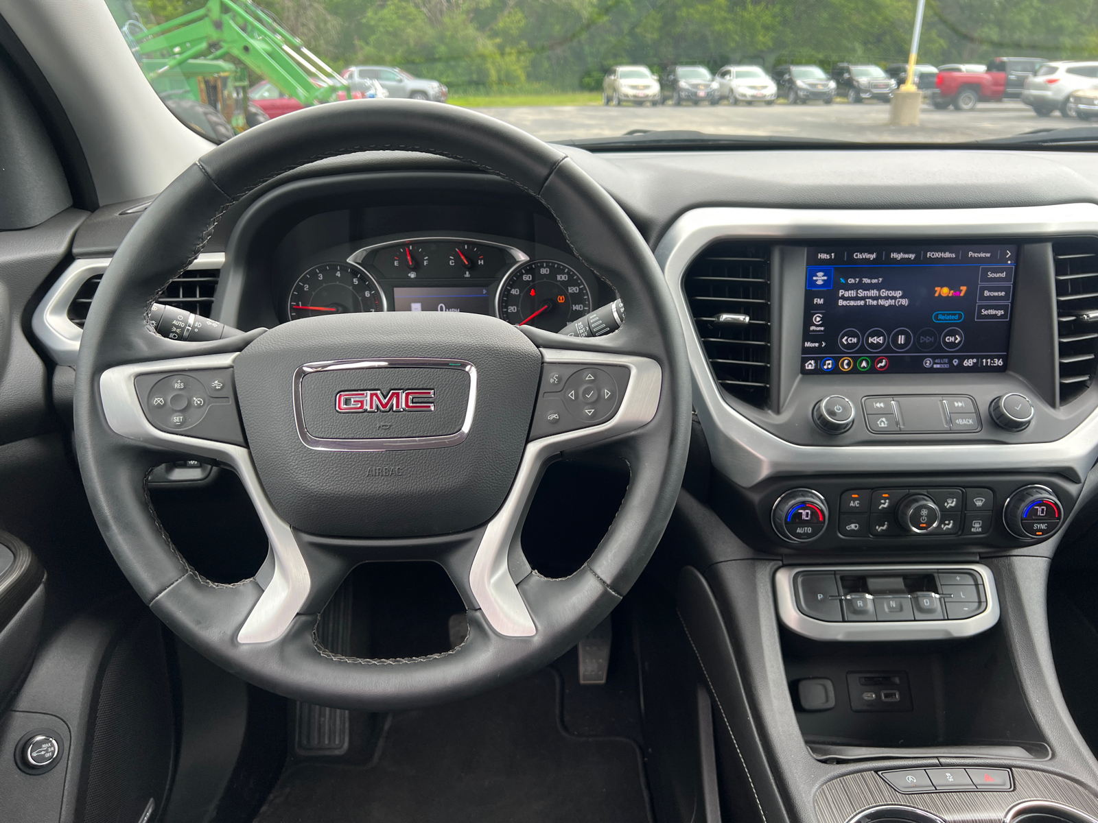 2023 GMC Acadia SLT 14