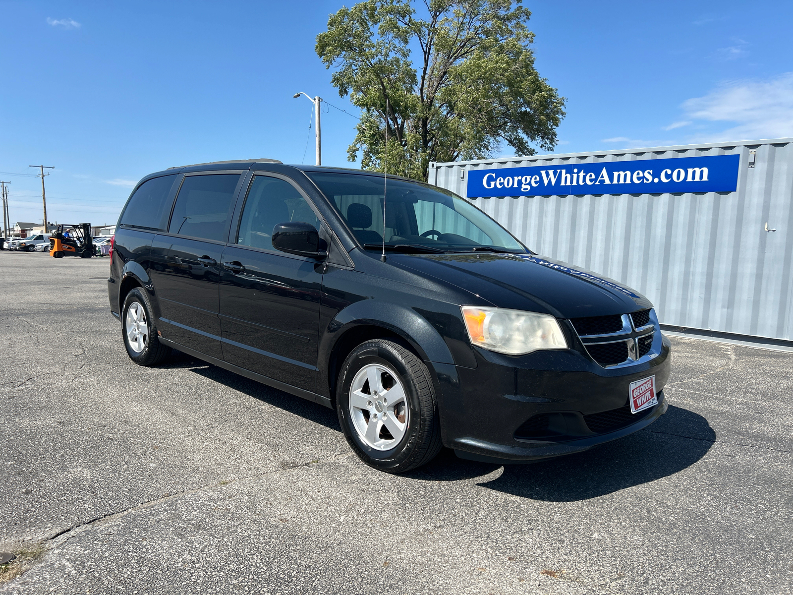 2012 Dodge Grand Caravan SXT 2