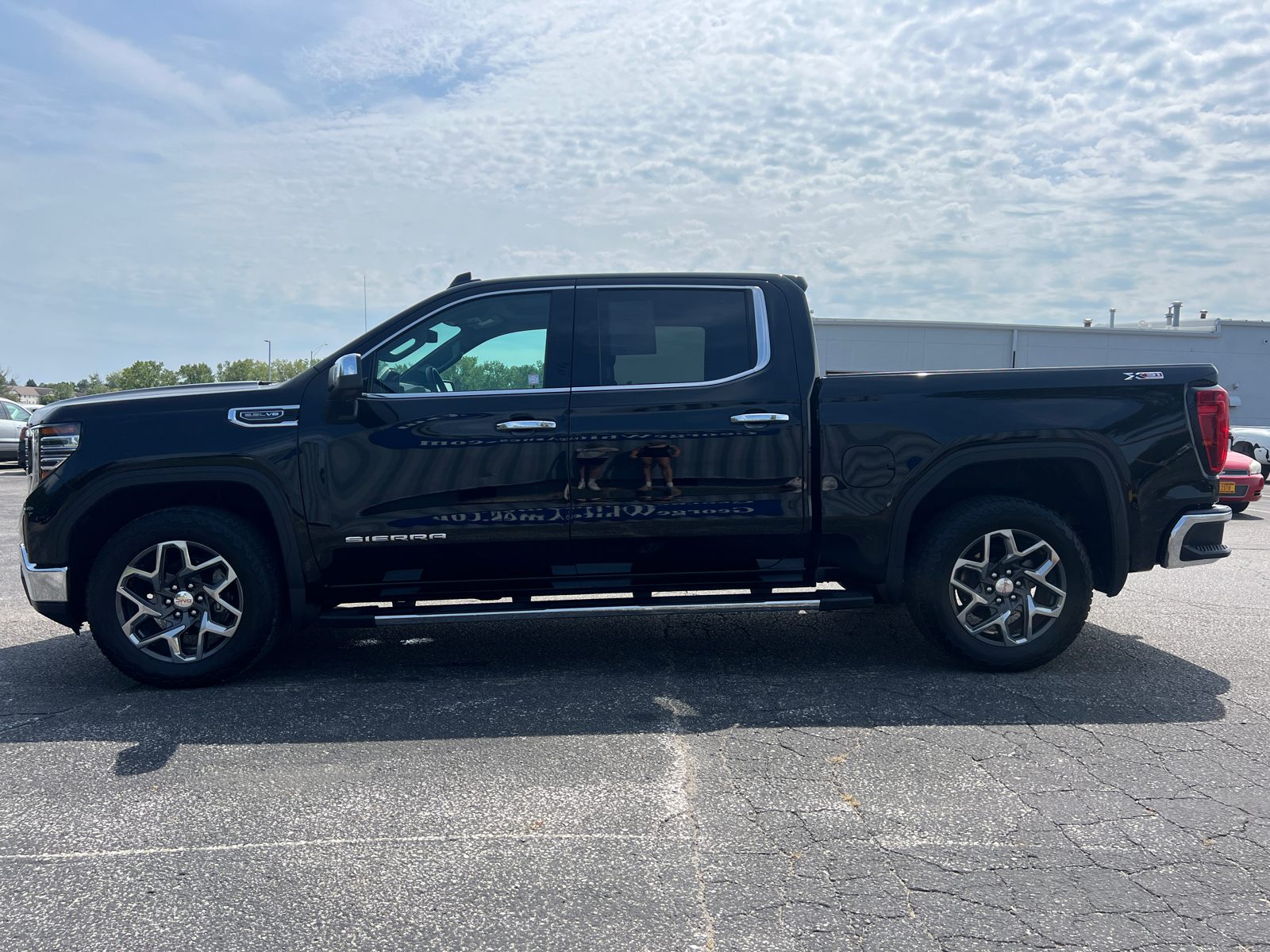 2023 GMC Sierra 1500 SLT 7