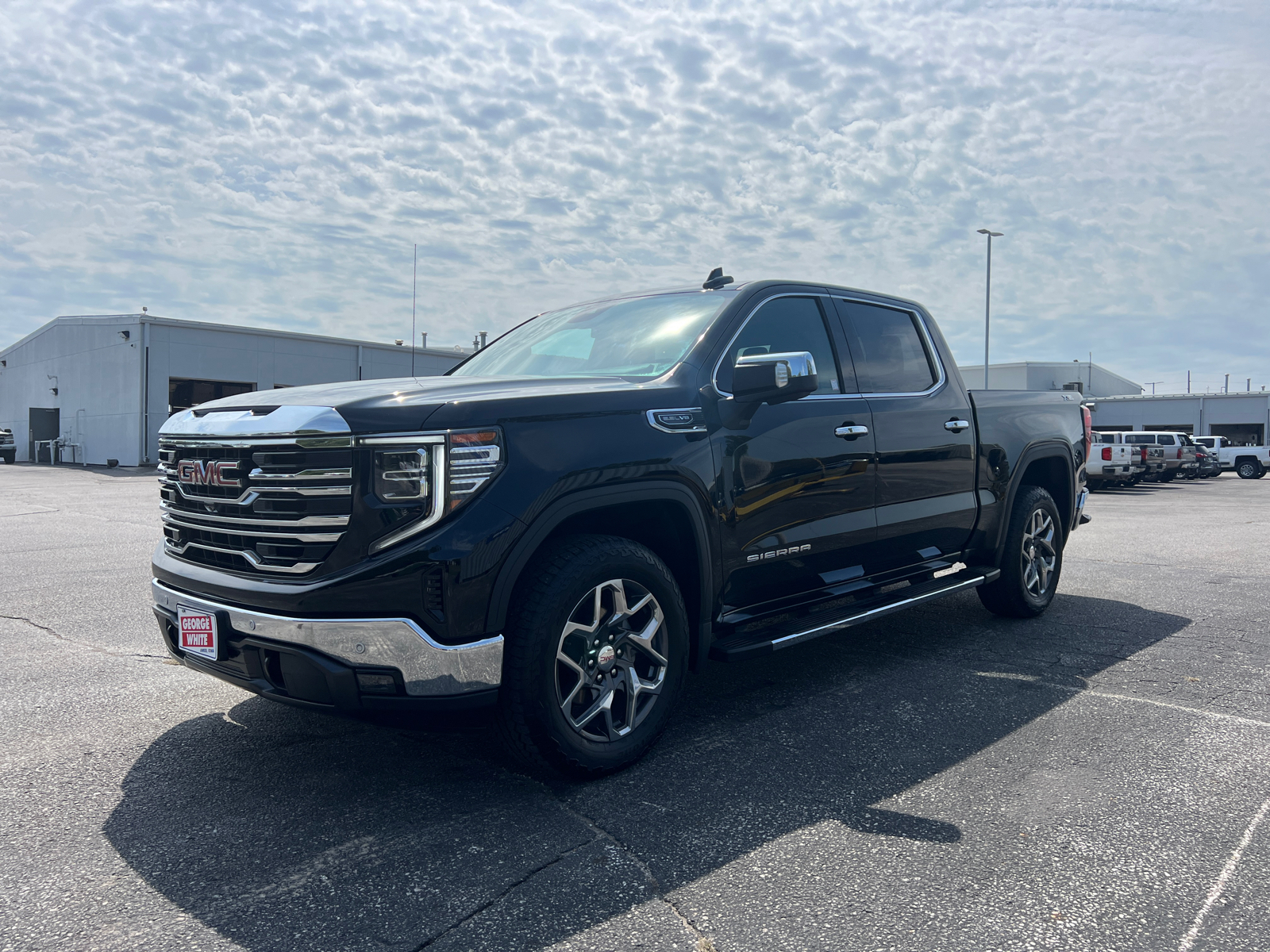 2023 GMC Sierra 1500 SLT 8