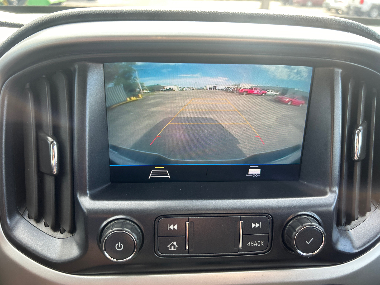 2022 Chevrolet Colorado LT 27