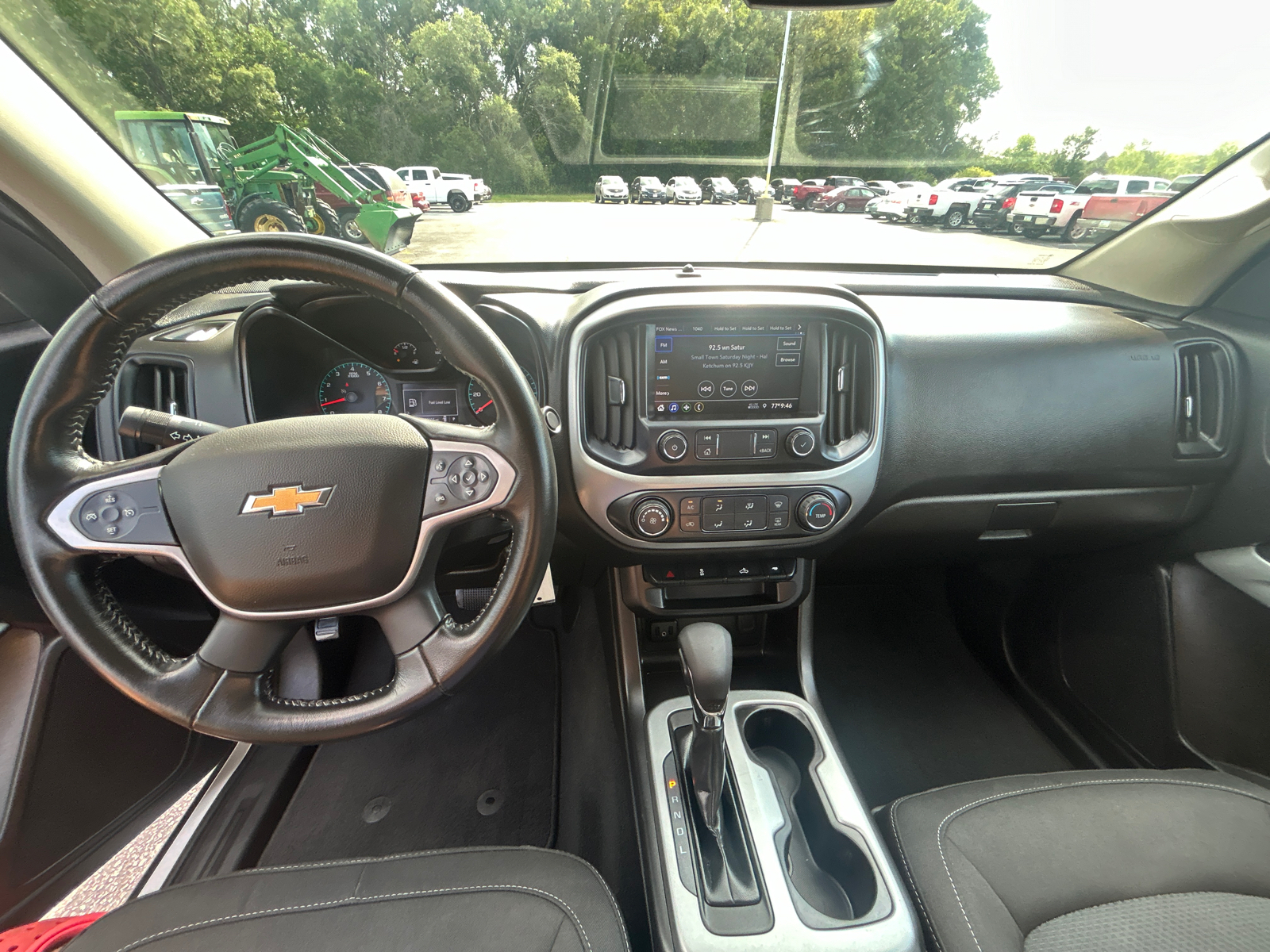 2022 Chevrolet Colorado LT 34