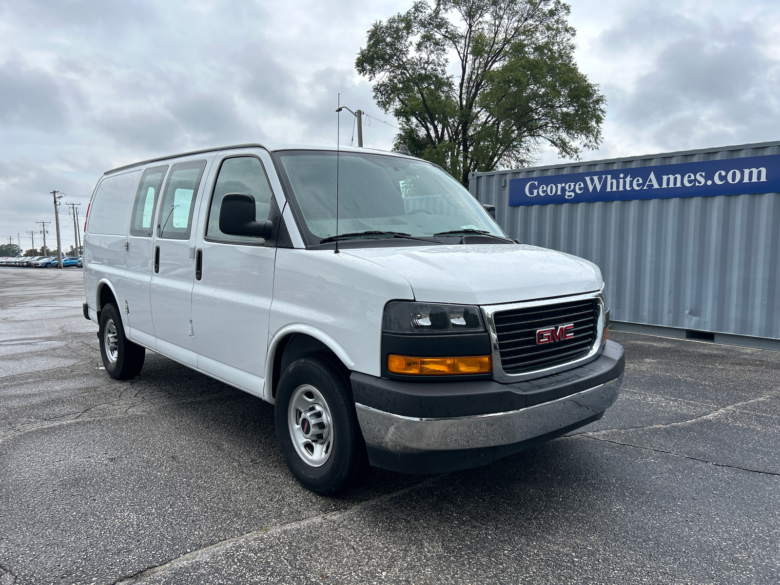 2022 GMC Savana 2500 Work Van 1