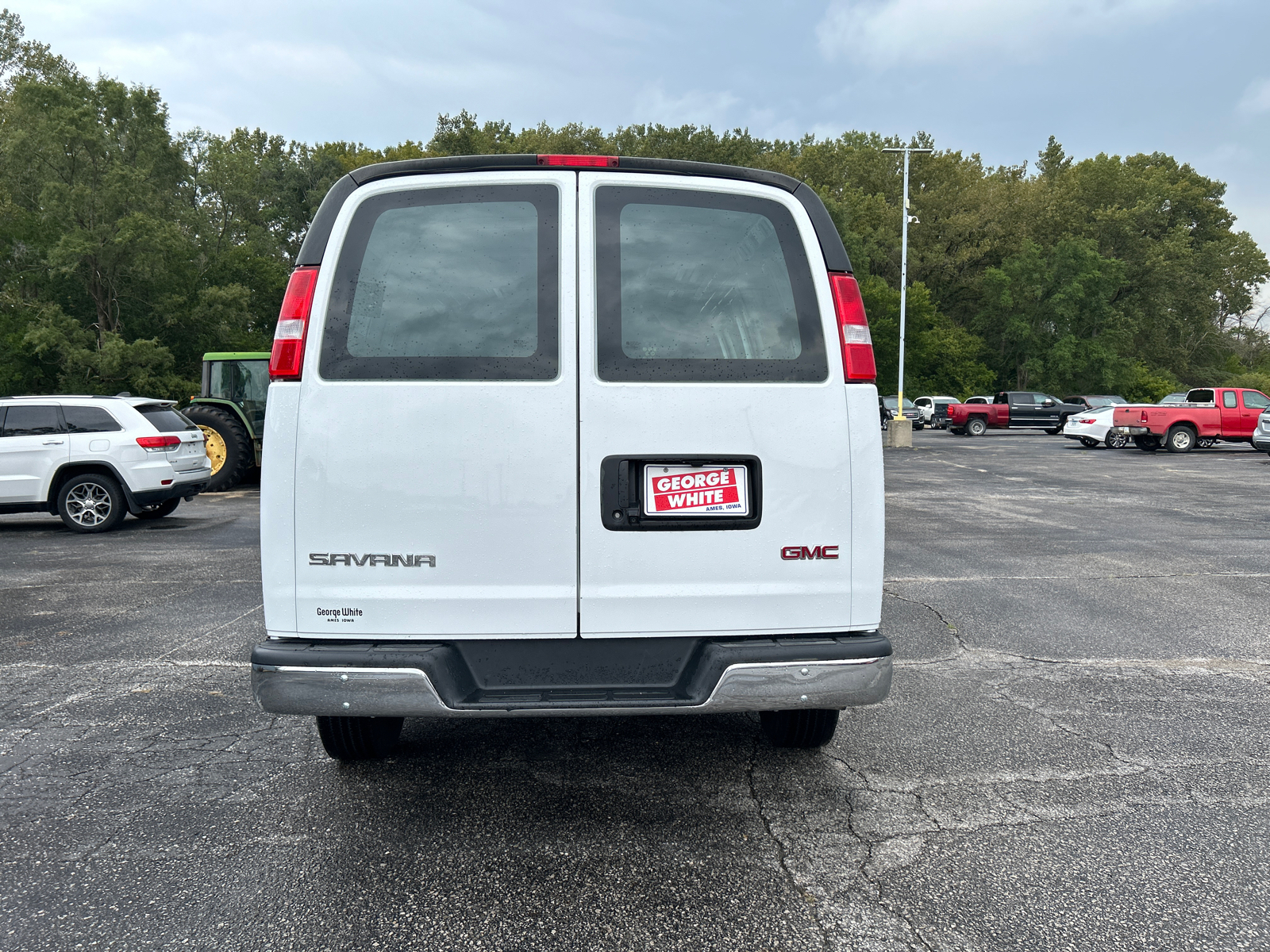 2022 GMC Savana 2500 Work Van 5