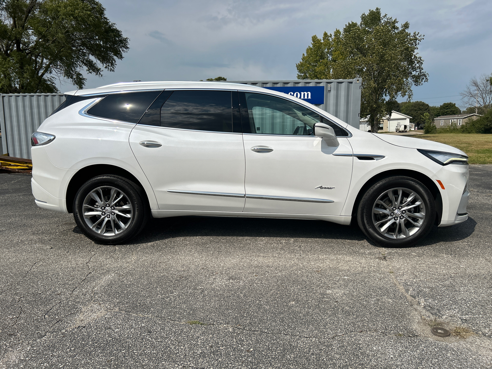 2023 Buick Enclave Avenir 3