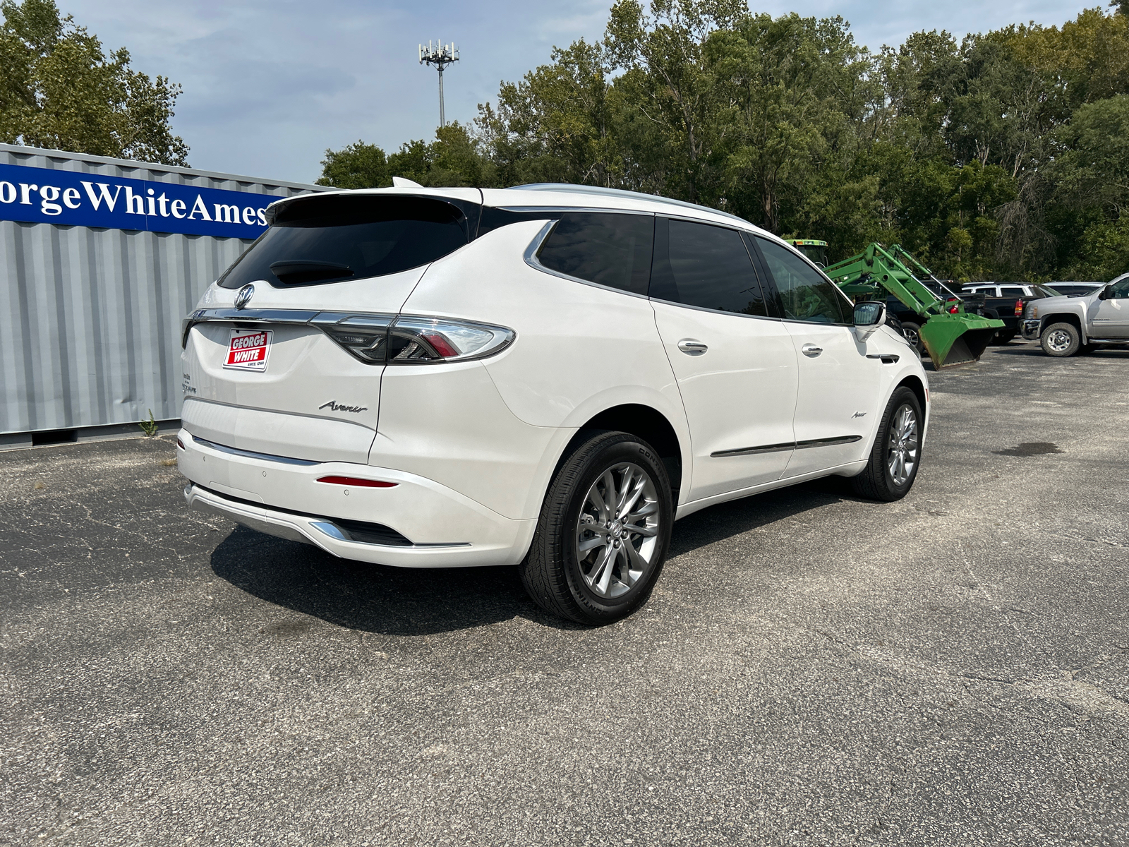 2023 Buick Enclave Avenir 4