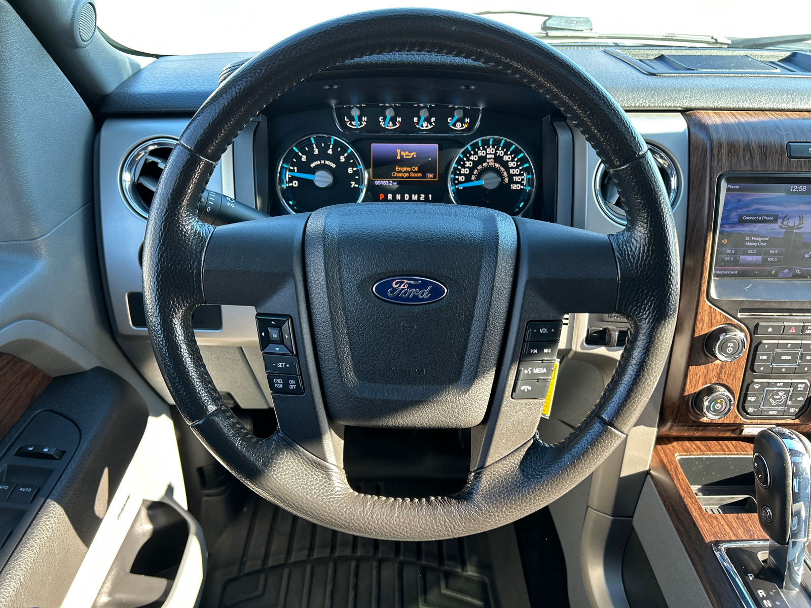 2013 Ford F-150 Lariat 19