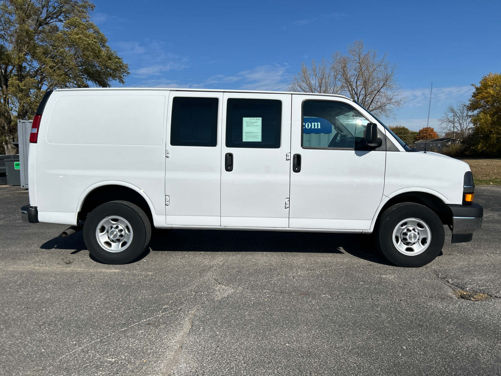 2022 Chevrolet Express 2500 Work Van 3