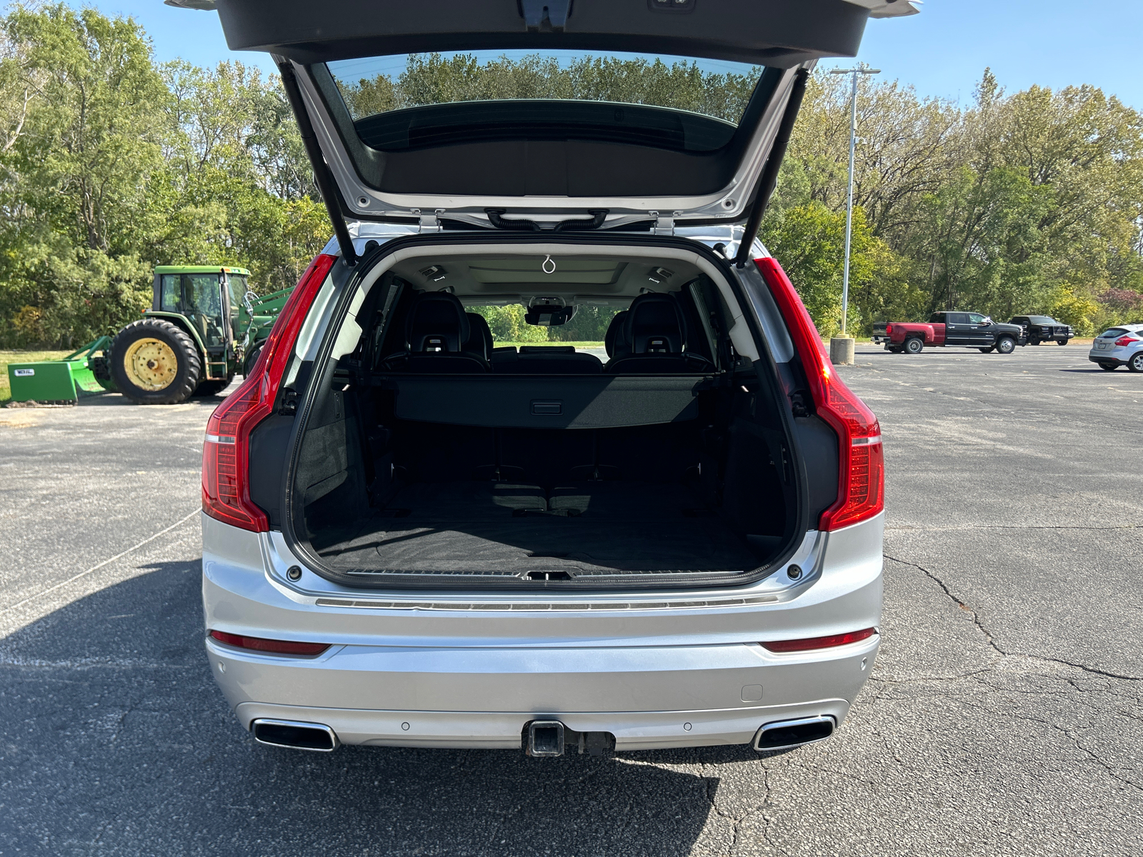 2017 Volvo XC90 T6 Momentum 15