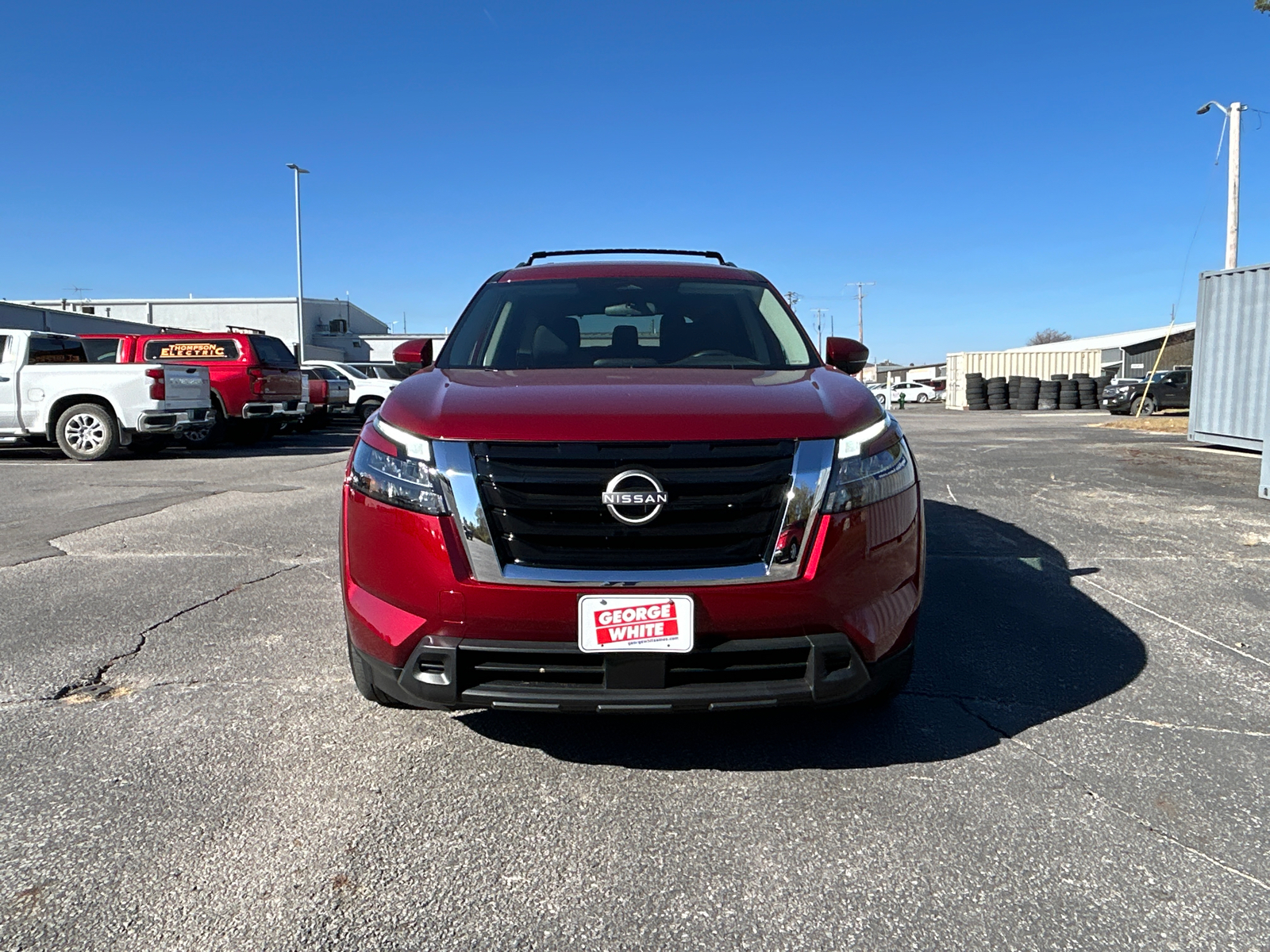 2023 Nissan Pathfinder SV 9