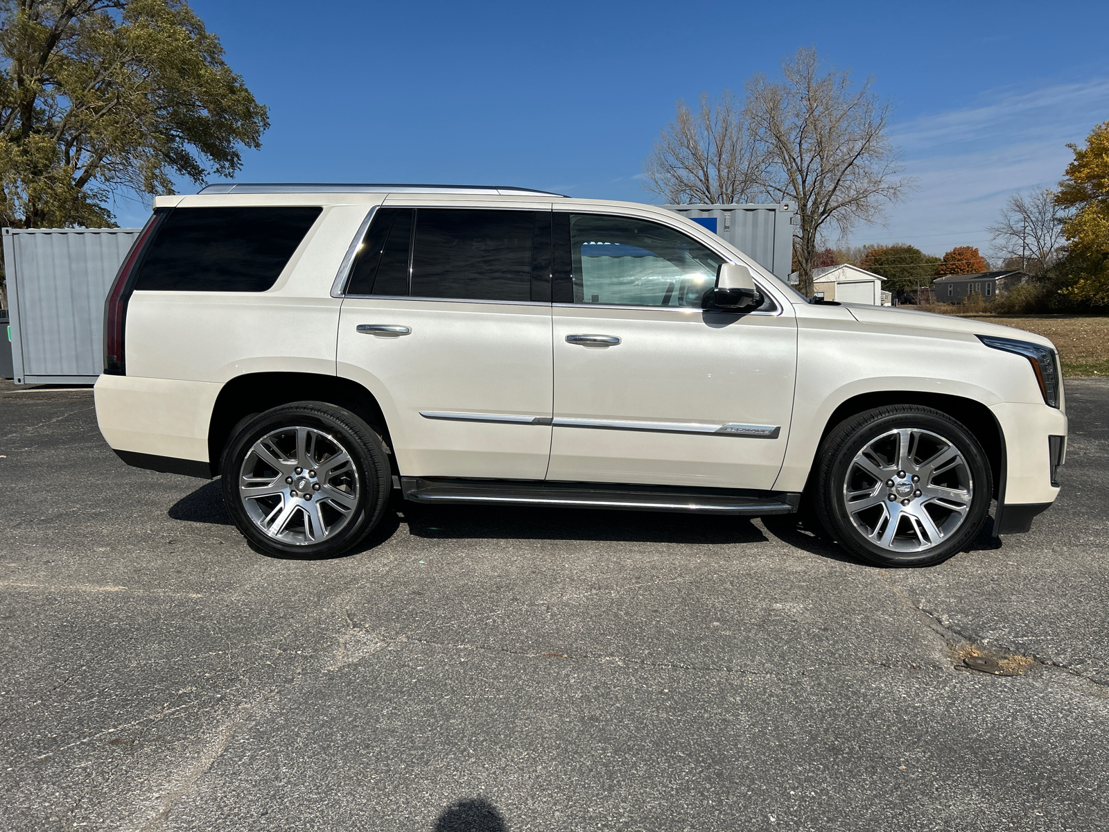 2015 Cadillac Escalade Luxury 3