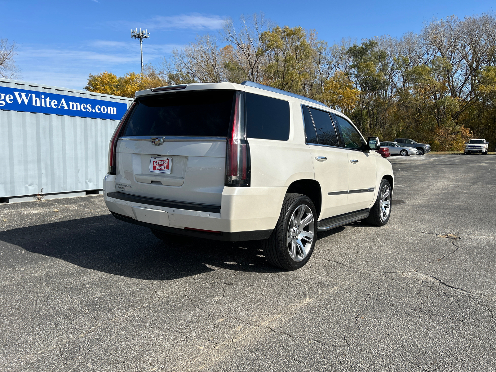 2015 Cadillac Escalade Luxury 4