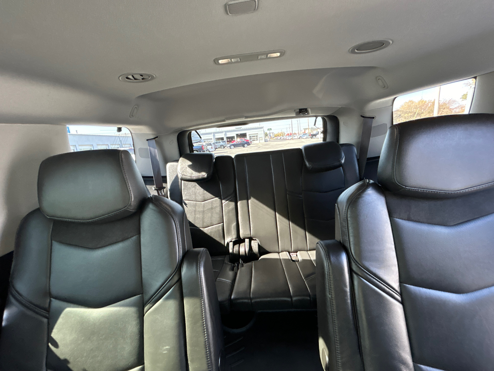 2015 Cadillac Escalade Luxury 13