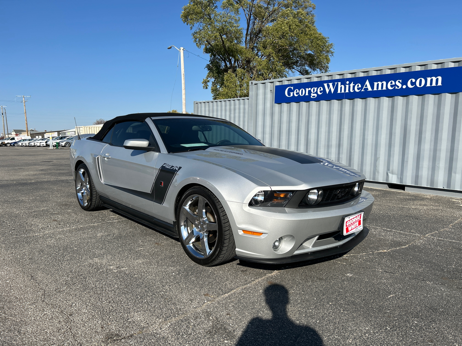 2010 Ford Mustang  1