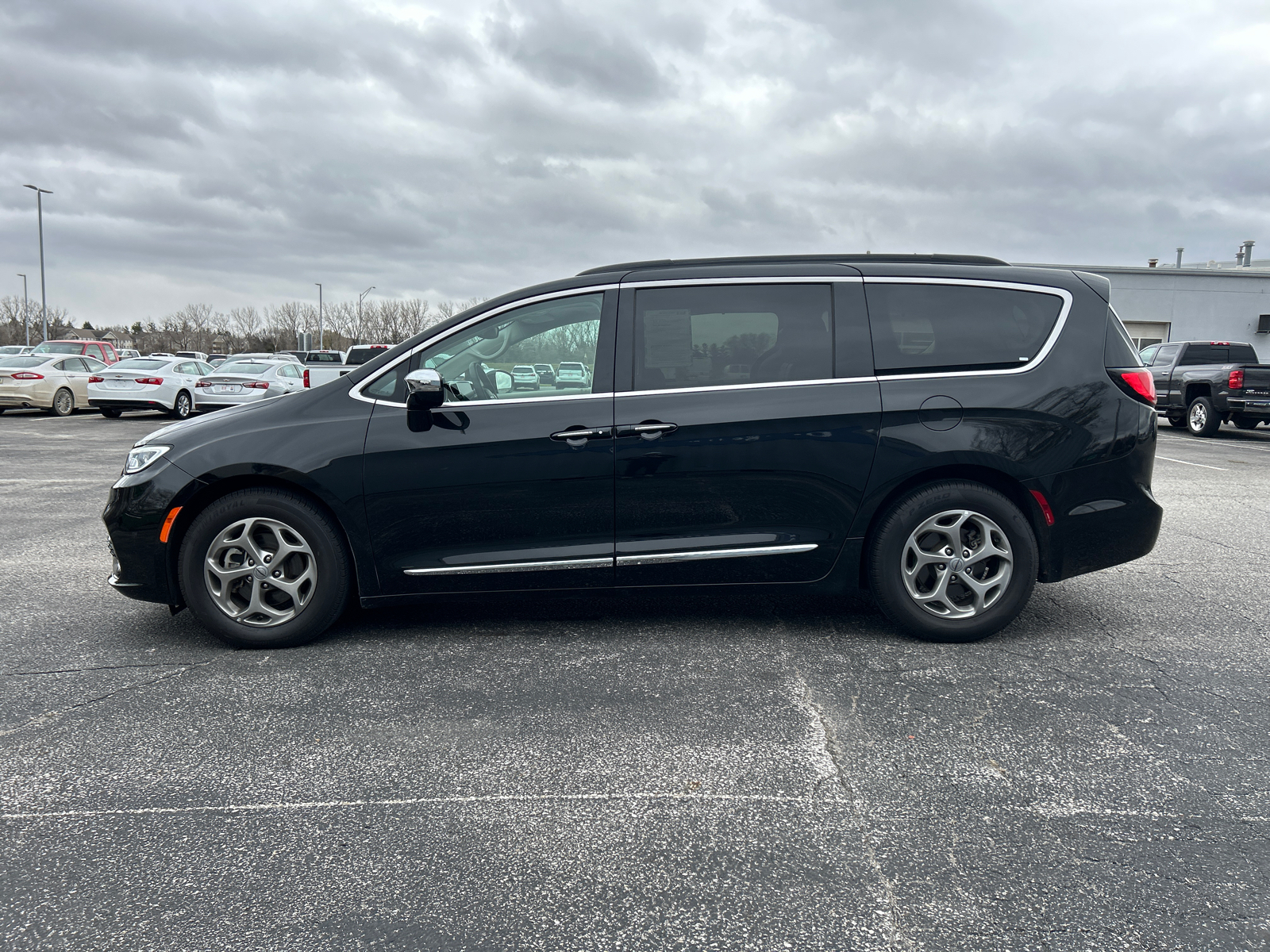 2023 Chrysler Pacifica Limited 7