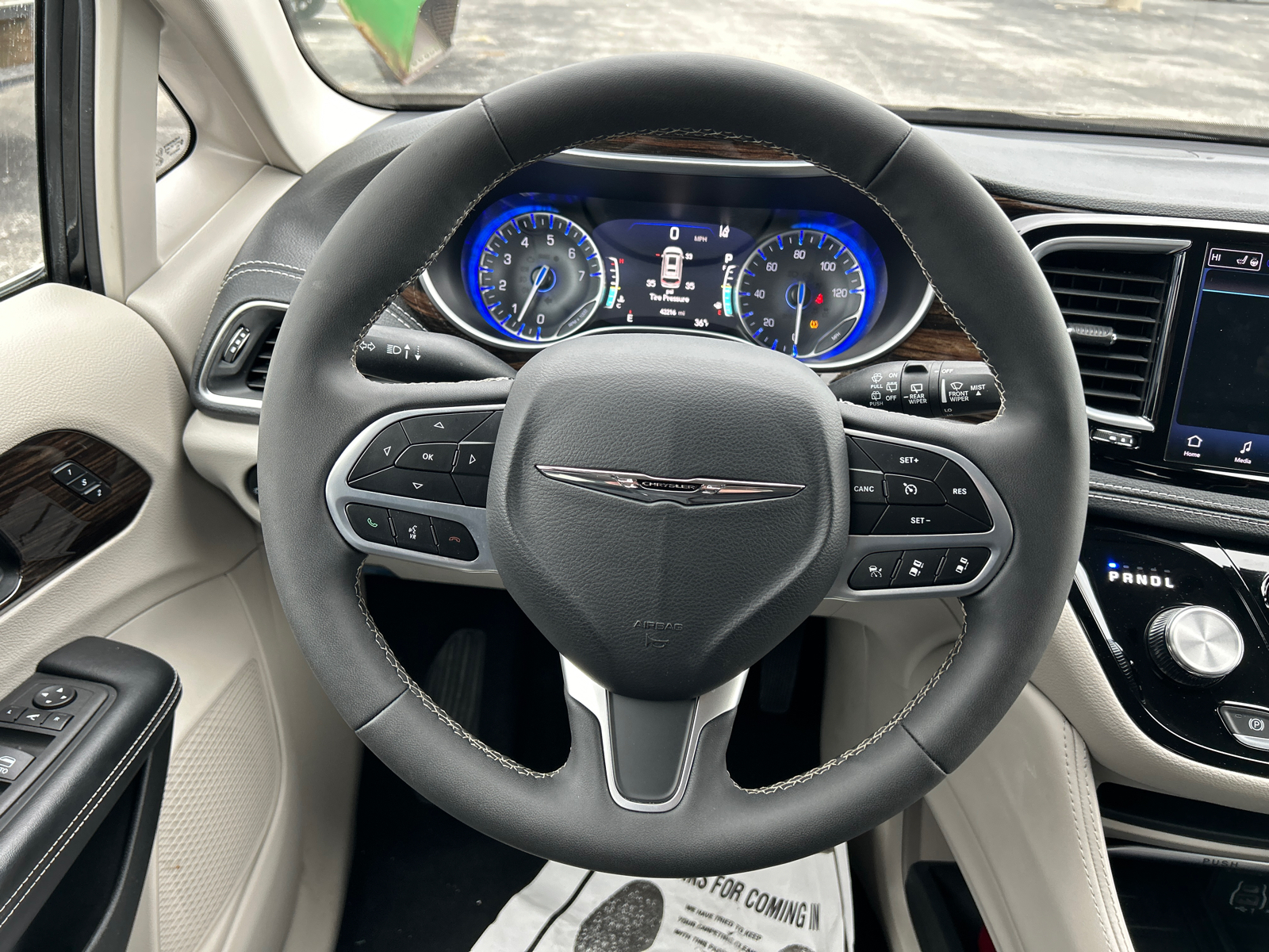 2023 Chrysler Pacifica Limited 20