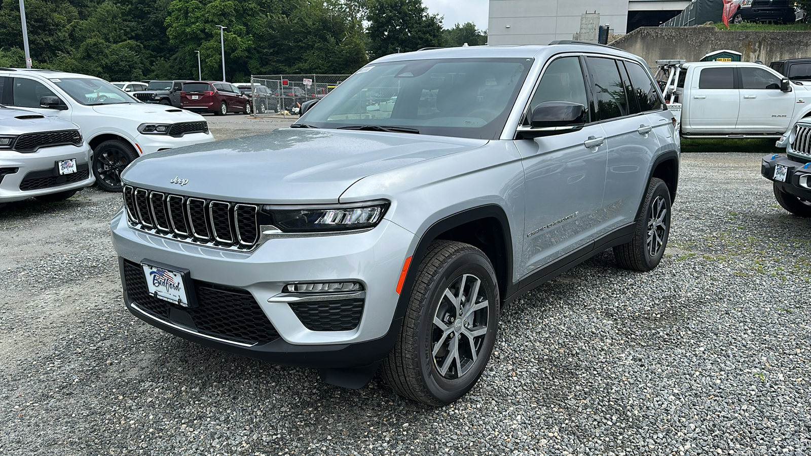 2024 Jeep Grand Cherokee Limited 3