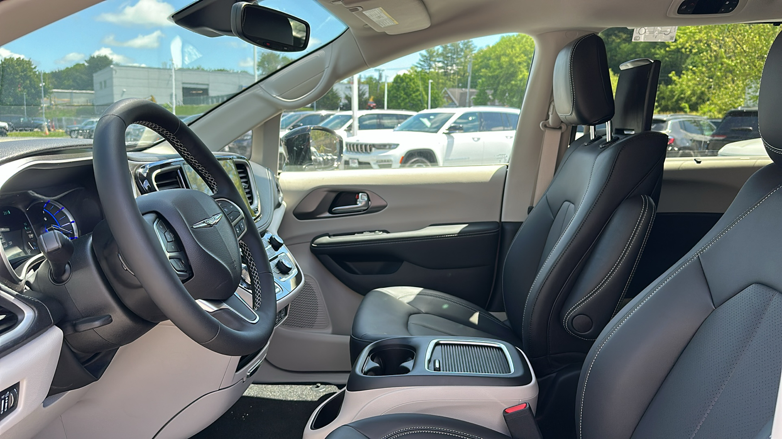 2024 Chrysler Pacifica Hybrid Select 7