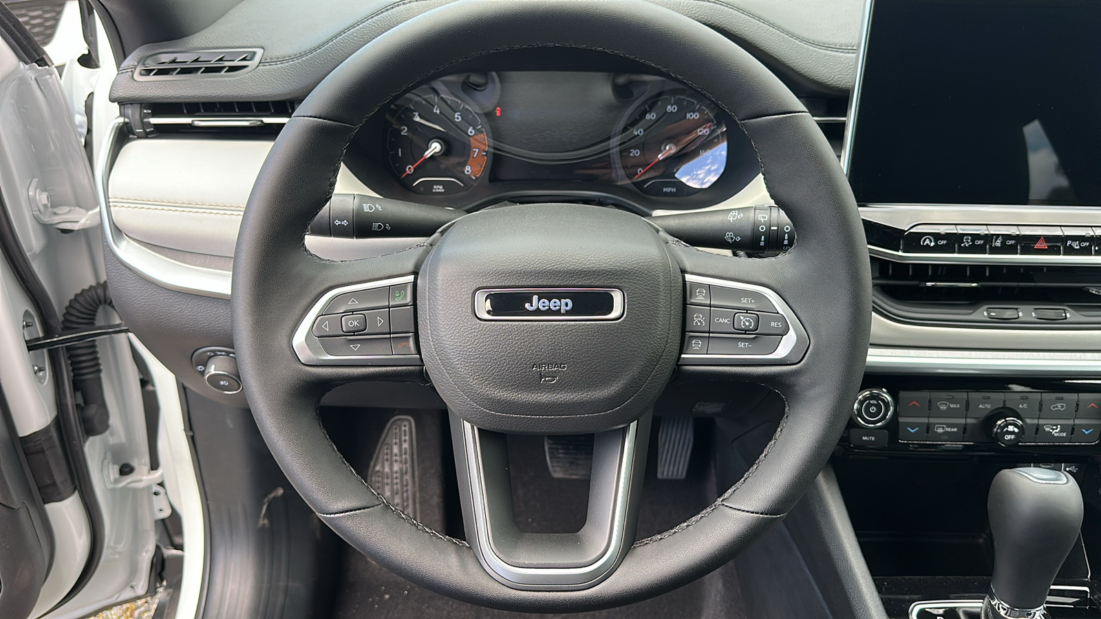 2024 Jeep Compass Limited 9