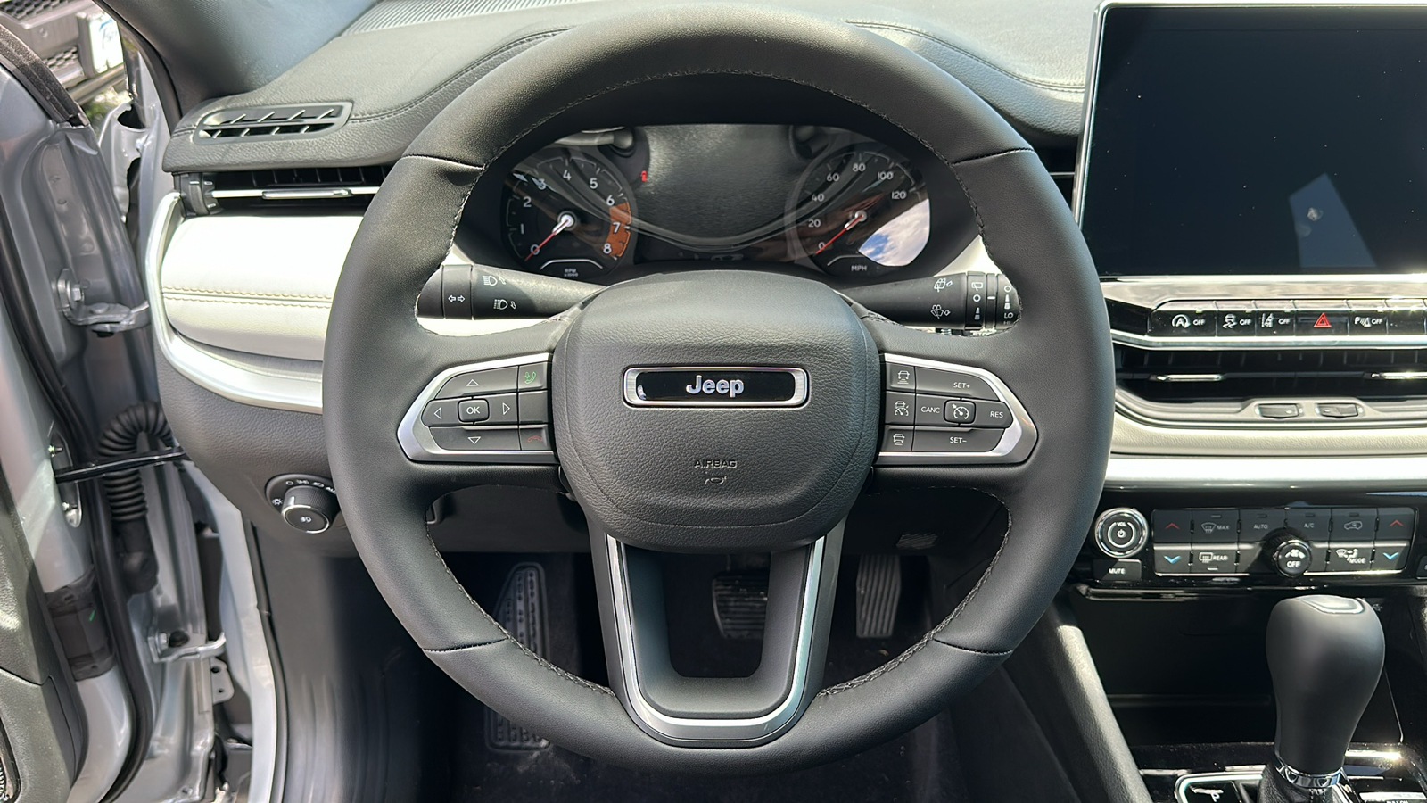 2024 Jeep Compass Limited 9