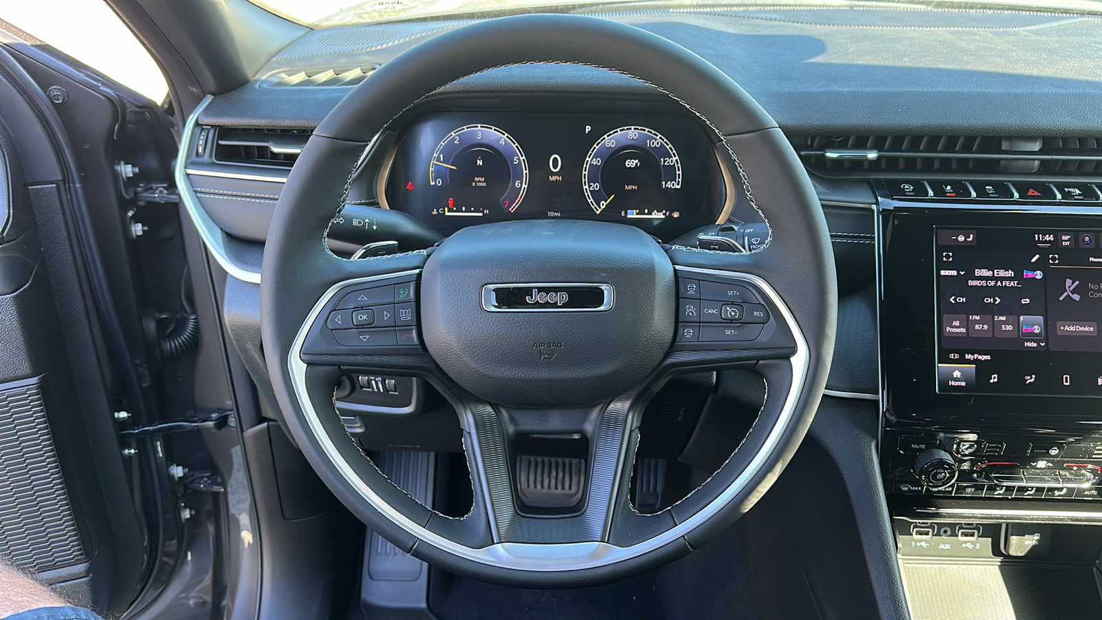 2025 Jeep Grand Cherokee L Altitude X 9