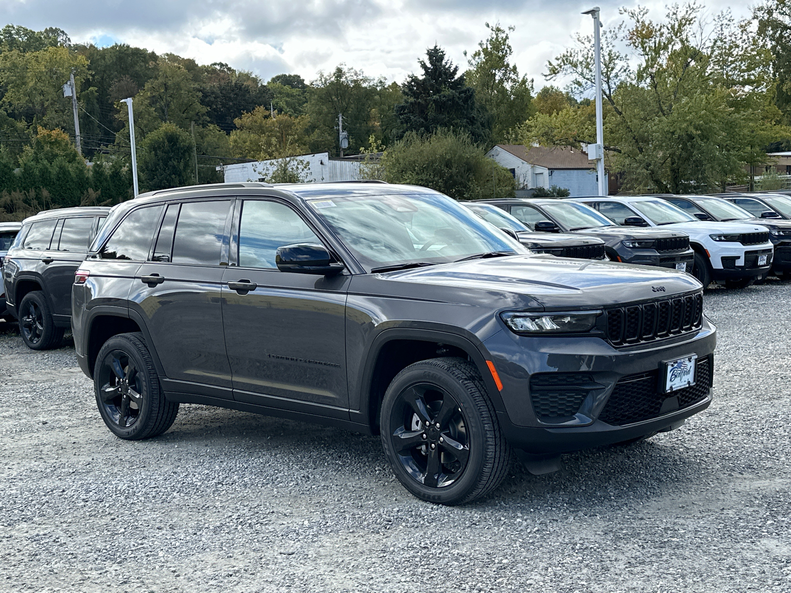 2025 Jeep Grand Cherokee  1