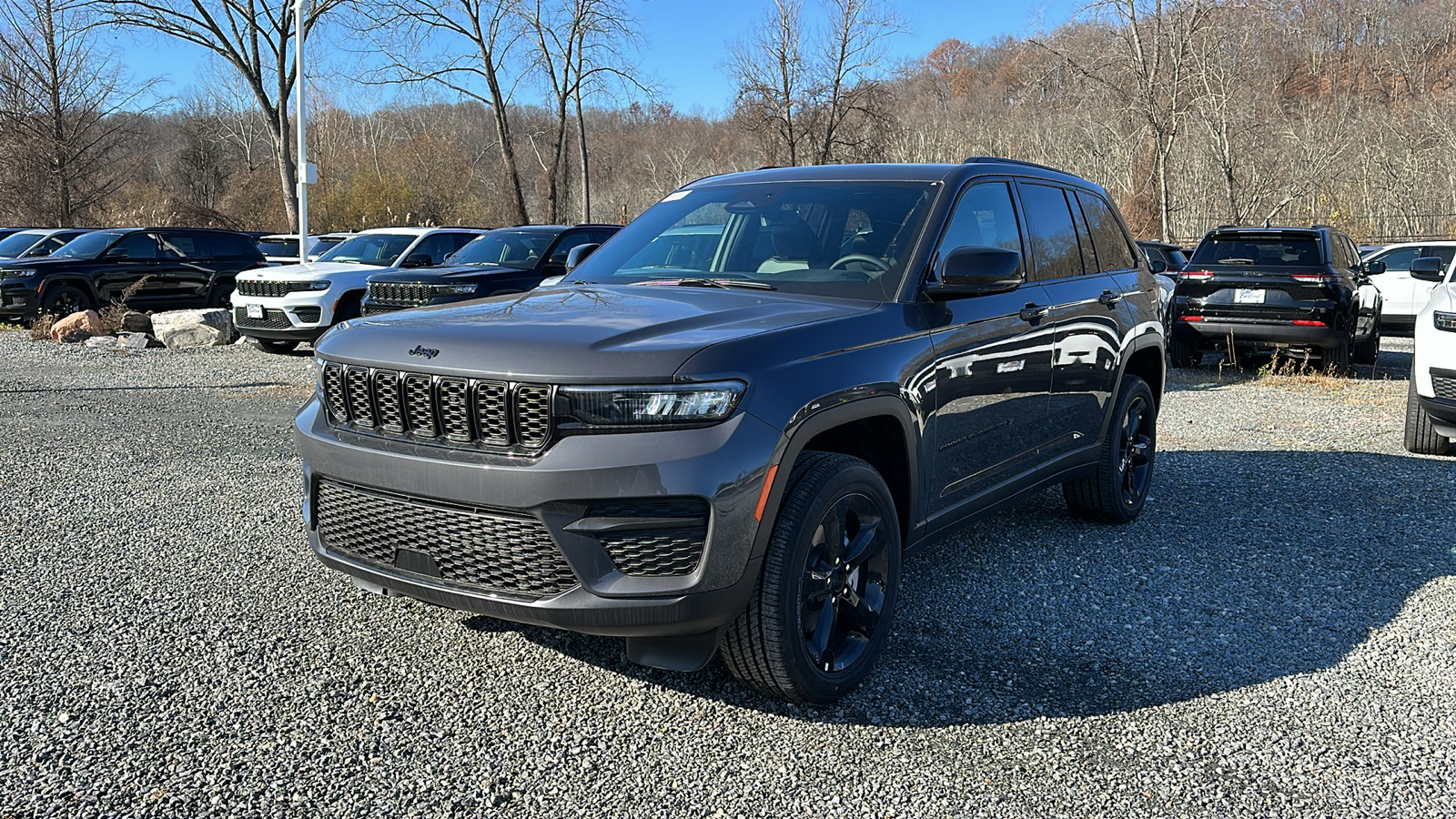 2025 Jeep Grand Cherokee Altitude X 3