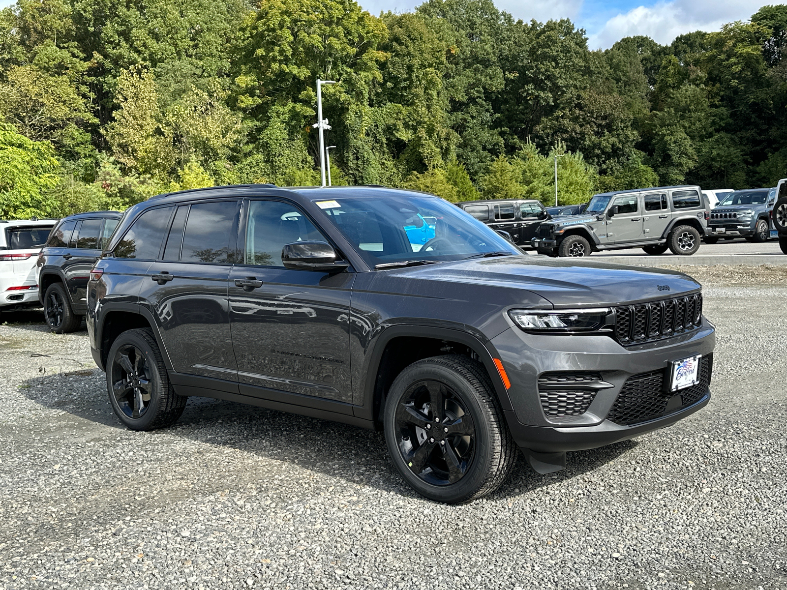 2025 Jeep Grand Cherokee  1