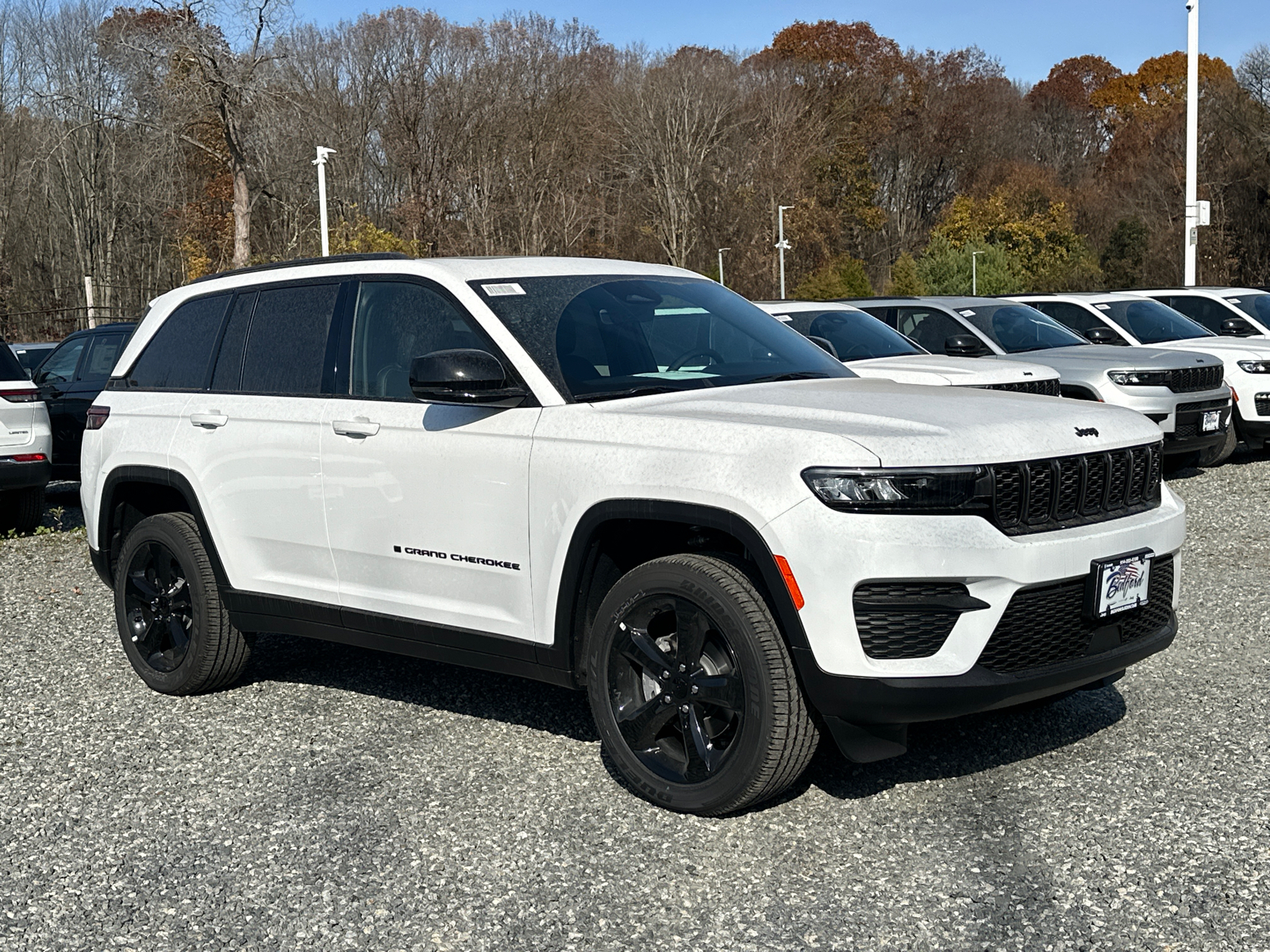 2025 Jeep Grand Cherokee Laredo 1