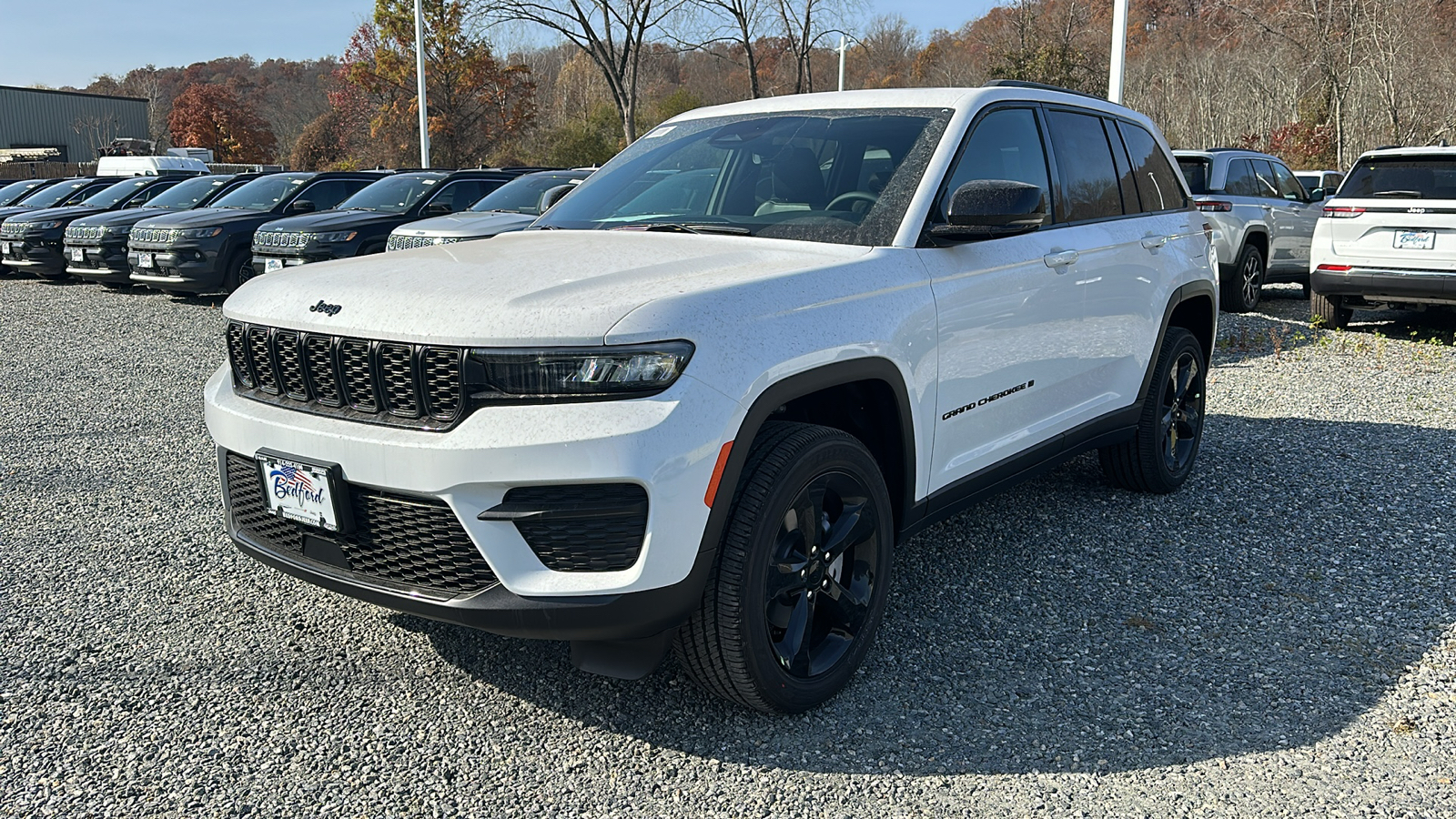 2025 Jeep Grand Cherokee Laredo 3