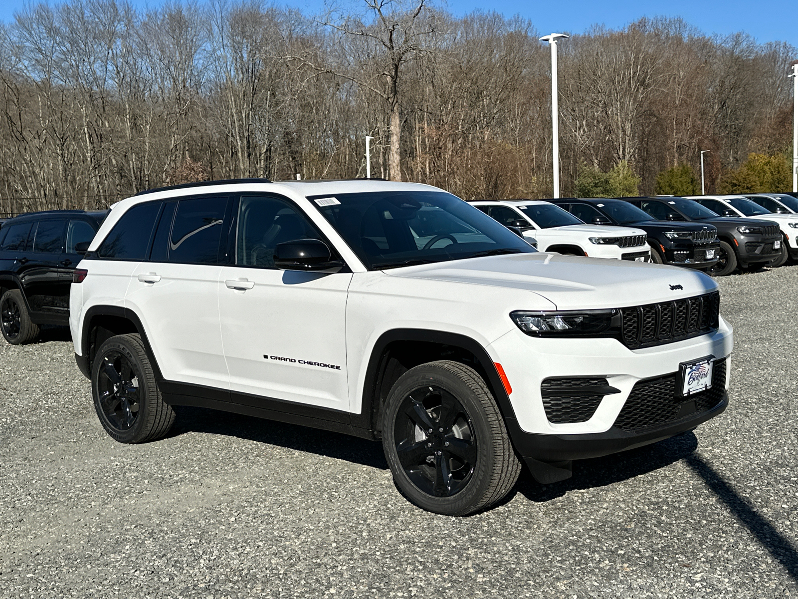 2025 Jeep Grand Cherokee Laredo 1