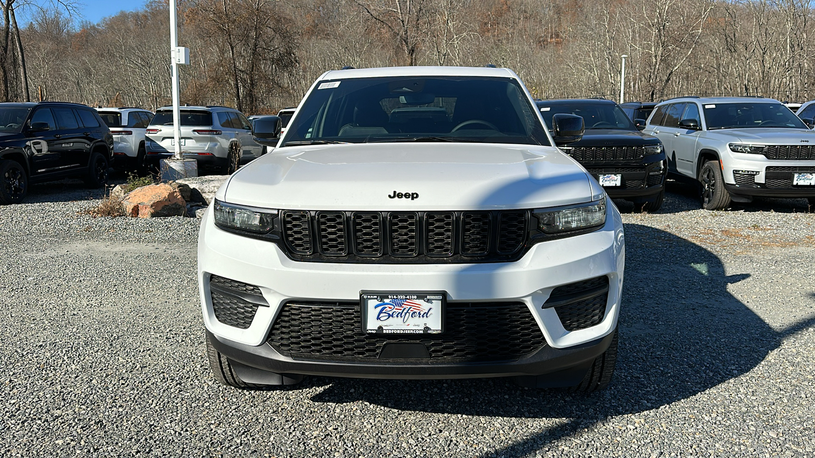 2025 Jeep Grand Cherokee Laredo 2