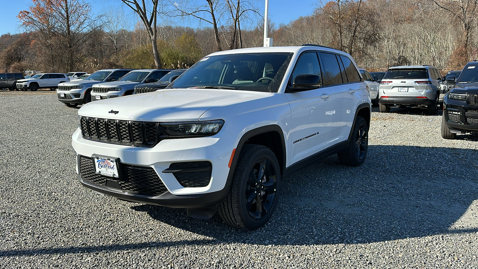 2025 Jeep Grand Cherokee Laredo 3