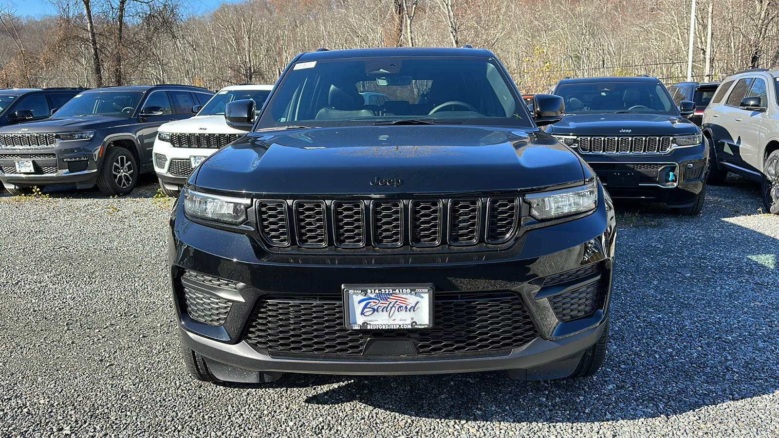 2025 Jeep Grand Cherokee Laredo 2