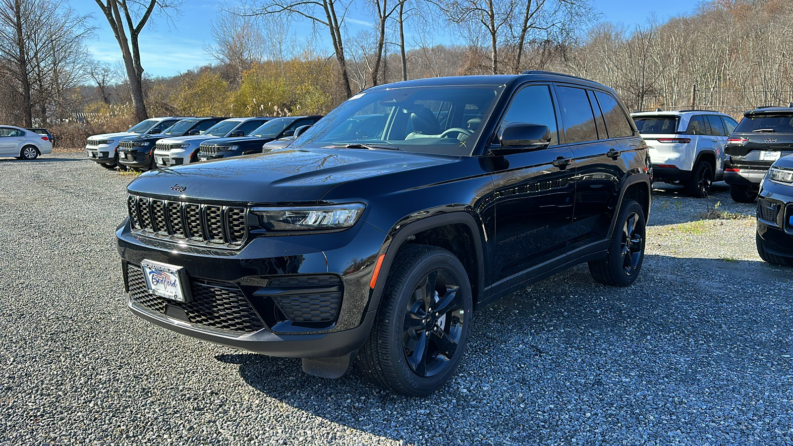 2025 Jeep Grand Cherokee Laredo 3