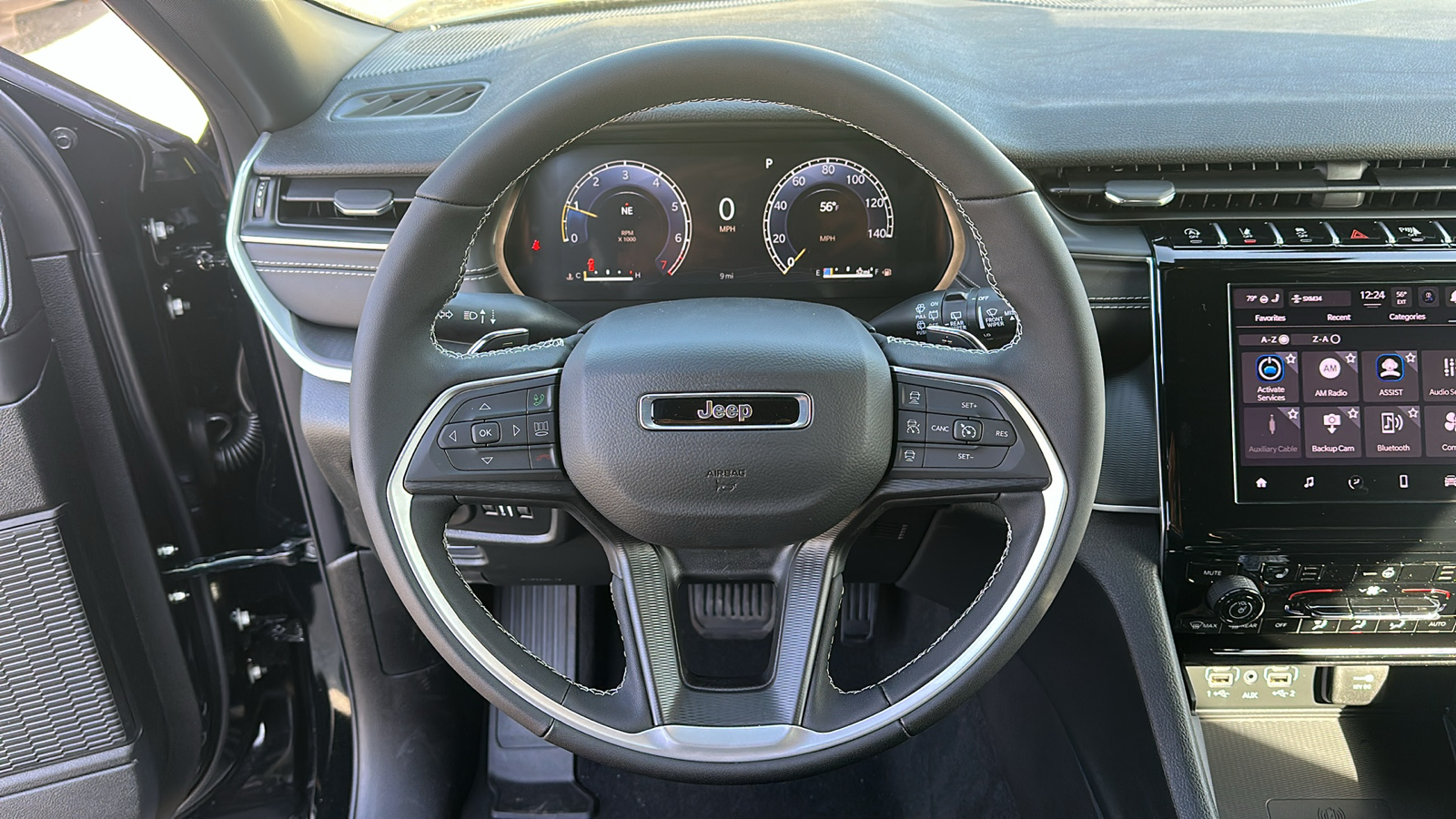 2025 Jeep Grand Cherokee Altitude X 9