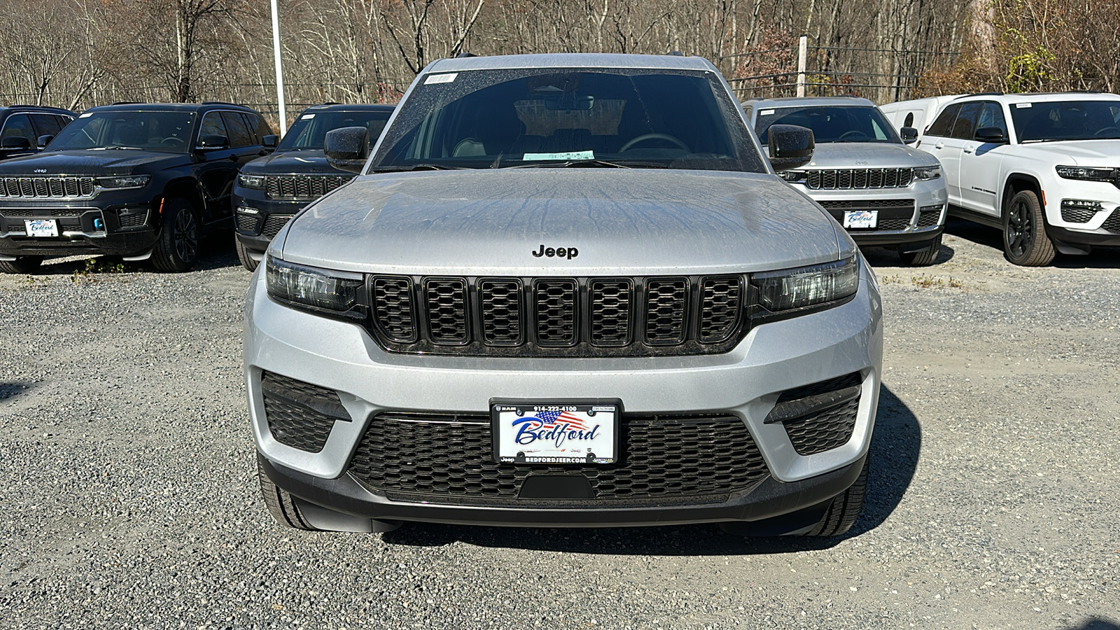 2025 Jeep Grand Cherokee Laredo 2