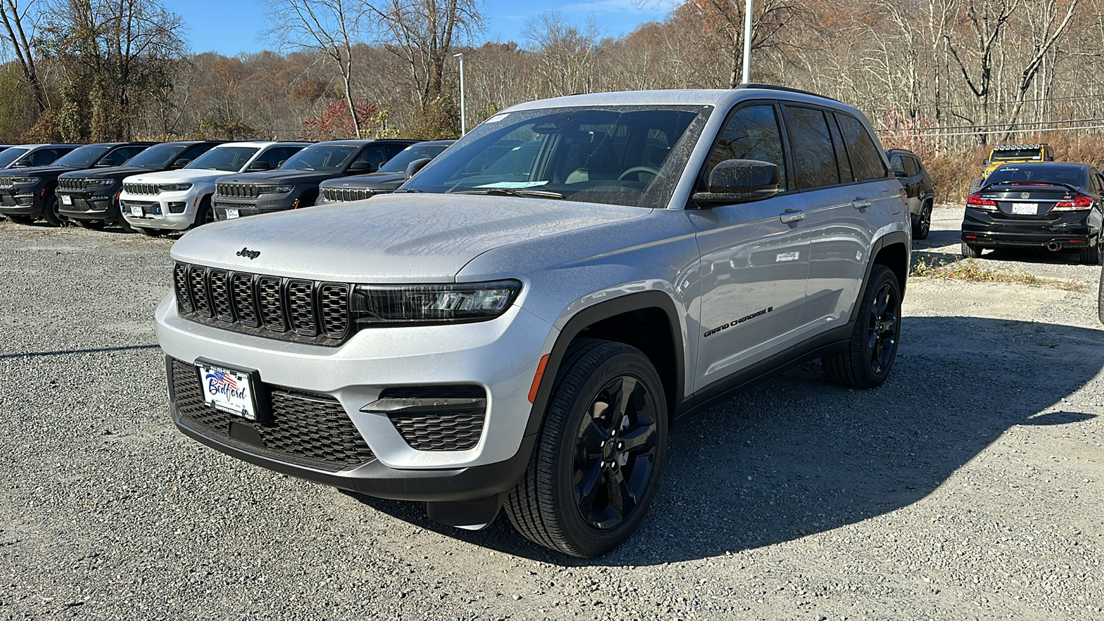 2025 Jeep Grand Cherokee Laredo 3