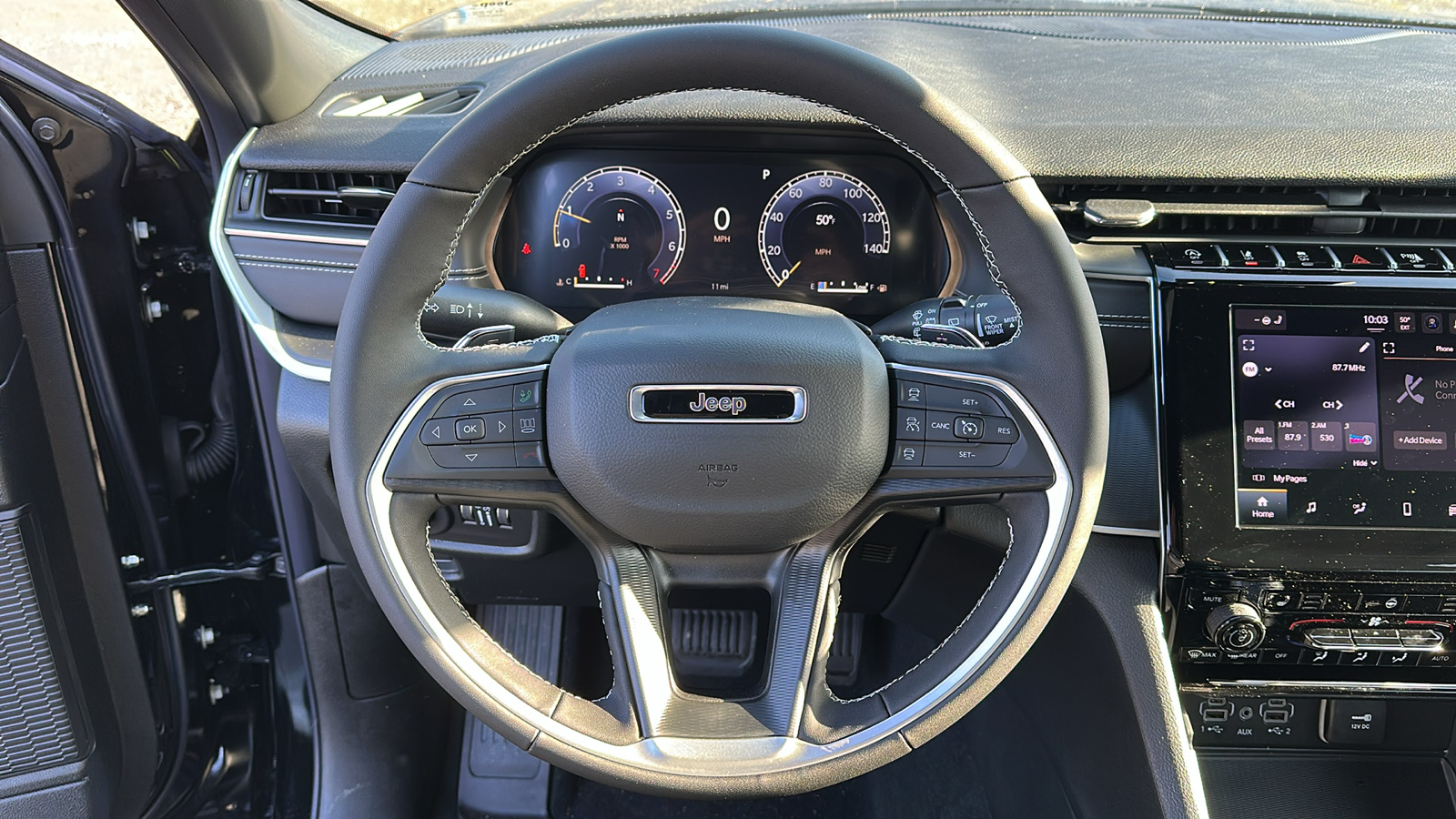 2025 Jeep Grand Cherokee Altitude X 9