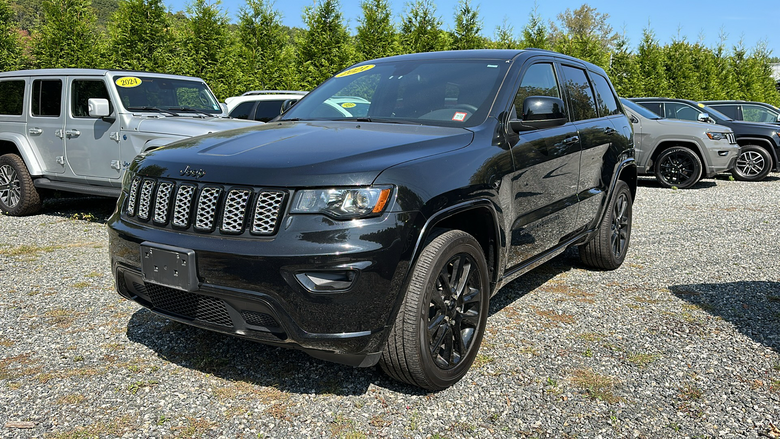 2021 Jeep Grand Cherokee Laredo X 3