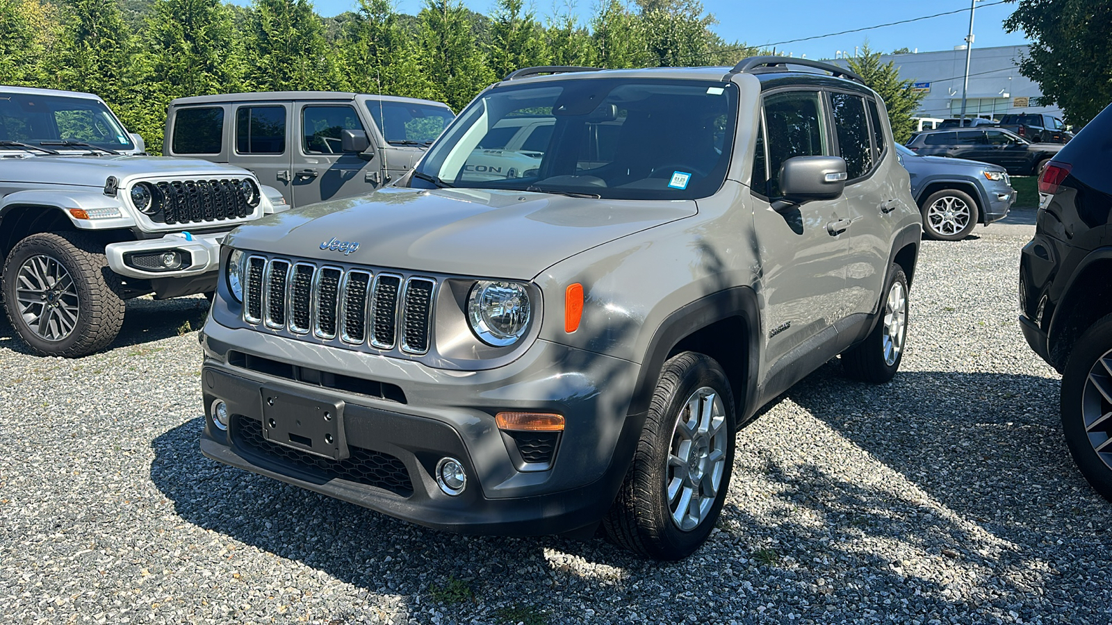 2021 Jeep Renegade  3