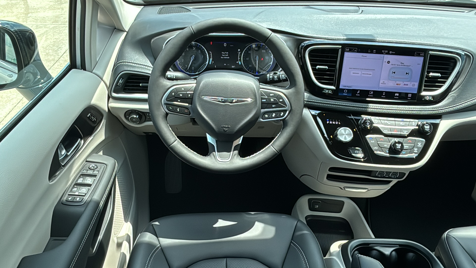 2024 Chrysler Pacifica Touring L 12