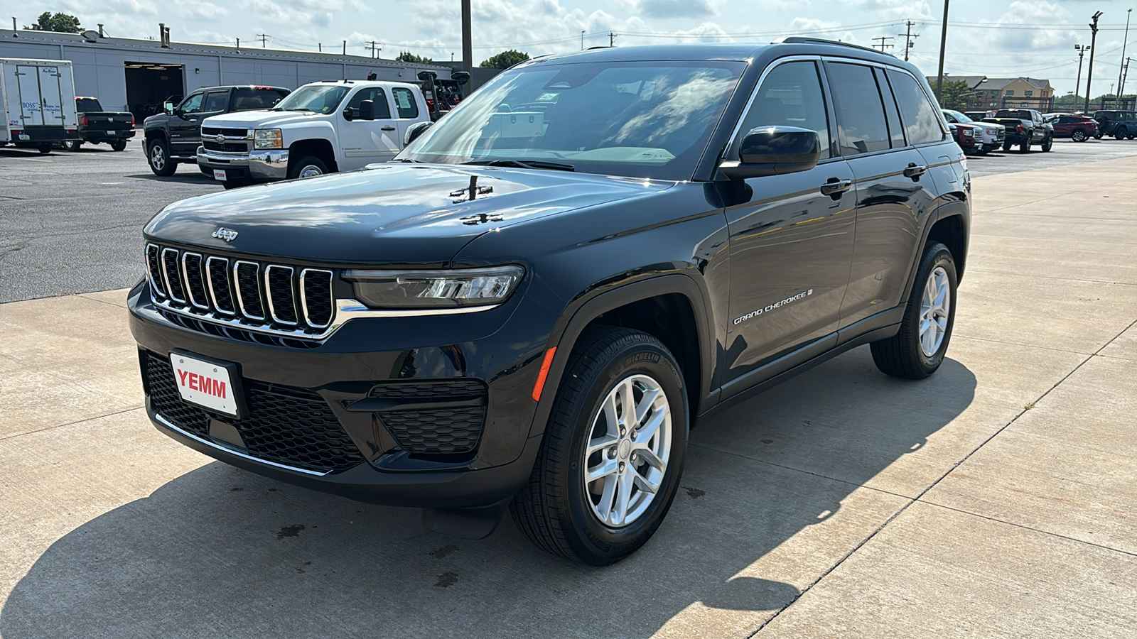 2024 Jeep Grand Cherokee Laredo 4