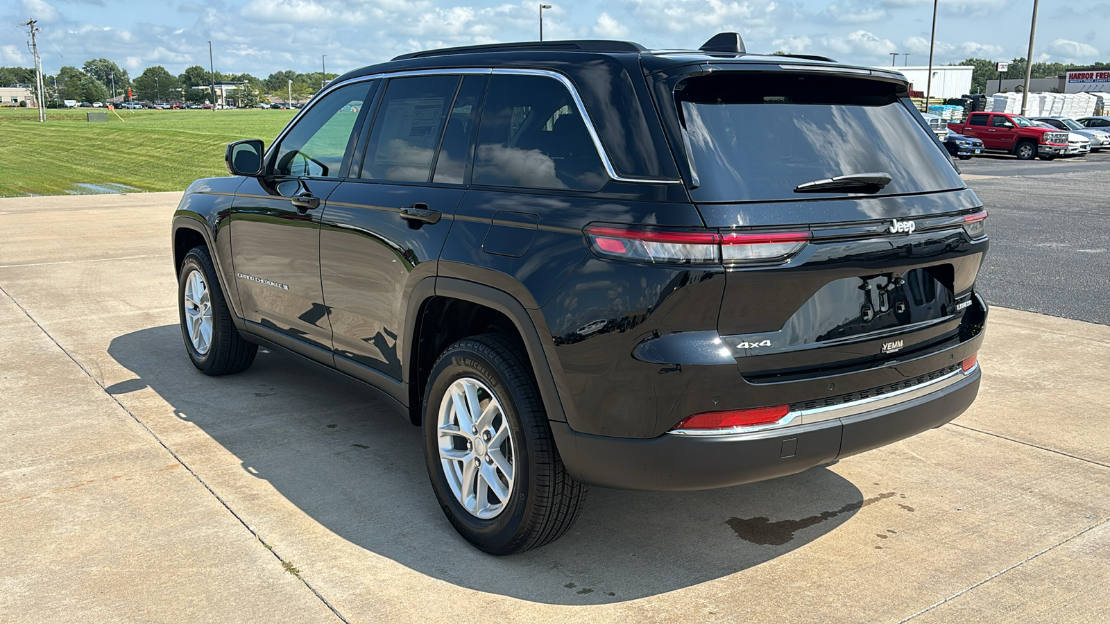 2024 Jeep Grand Cherokee Laredo 6