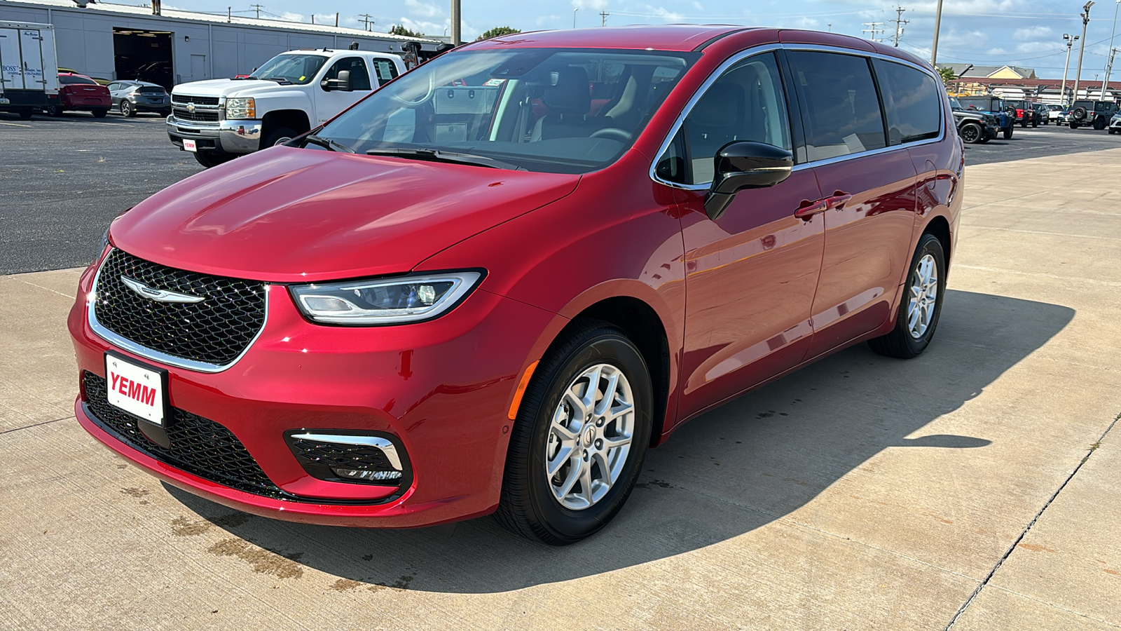 2024 Chrysler Pacifica Touring L 4